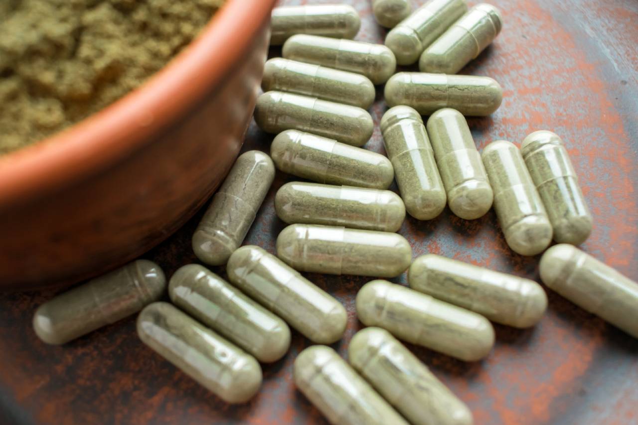 Green kratom capsule